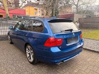 Gebraucht BMW 318 143 PS (105 kW) 2009 Blau Kombi