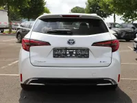 Neu Toyota Corolla 178 PS (130 kW) 2025 Weiß Kombi