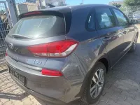 Gebraucht Hyundai i30 Trend 120 PS (88 kW) 2019 Grau Limousine