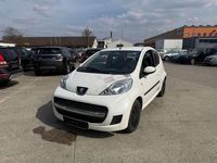 Gebraucht Peugeot 107 Style 68 PS (50 kW) 2011 Weiss 068 Kleinwagen