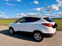 Gebraucht Hyundai ix35 Trend 166 PS (122 kW) 2014 Weiß SUV