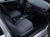 Gebraucht Ford Focus Trend 101 PS (74 kW) 2005 Silber Limousine
