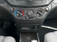 Gebraucht Chevrolet Aveo 2010 Weiß Kleinwagen