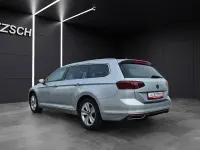 Gebraucht VW Passat Elegance 200 PS (147 kW) 2022 Scale silver metallic Kombi