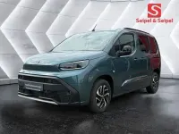 Gebraucht Toyota Proace Verso Basis 131 PS (96 kW) 2024 Libeccio blue metallic Kombi