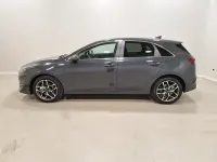 Neu Kia Ceed Style 140 PS (102 kW) 2025 Dark penta metal Kleinwagen