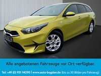 Gebraucht Kia Ceed 99 PS (72 kW) 2022 (g2y) splash lemon m (gelb) (metallic) Kleinwagen