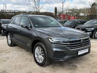 Gebraucht VW Touareg 231 PS (169 kW) 2022 Grau SUV