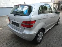 Używany Mercedes B170 116 KM (85 kW) 2005 Srebrny Minivan