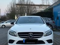 Gebraucht Mercedes C220 Night 194 PS (142 kW) 2019 Weiß Limousine