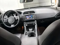 Käytetty Jaguar XE 180 HP (132 kW) 2016 Sininen Sedan