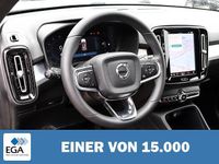 Gebraucht Volvo XC40 Plus 163 PS (119 kW) 2023 Grün metallic SUV