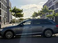 Gebraucht Audi A4 Basis 150 PS (110 kW) 2017 Grau Kombi