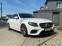 Używany Mercedes E250 211 KM (155 kW) 2019 Biały Sedan/Limuzyna