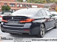 Gebraucht BMW M550 M Sport 530 PS (389 kW) 2021 Carbonschwarz metallic Limousine