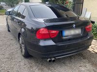Gebraucht BMW 330 197 PS (144 kW) 2009 Schwarz Limousine