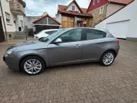 Gebraucht Alfa Romeo Giulietta Turismo 105 PS (77 kW) 2012 Grau Kleinwagen