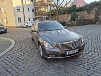 Gebraucht Mercedes E220 Elegance 170 PS (125 kW) 2010 Braun Kombi