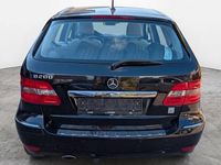 Używany Mercedes B200 140 KM (102 kW) 2010 Czarny Minivan