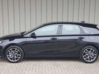 Gebraucht Kia Ceed 140 PS (102 kW) 2025 Zilinaschwarz Kleinwagen