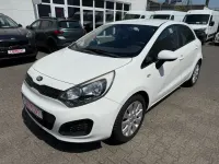 Gebraucht Kia Rio Edition 7 86 PS (63 kW) 2012 Weiß Limousine