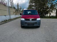 Gebraucht VW Caravelle 102 PS (75 kW) 2006 Rot Van