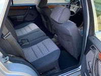 Gebraucht Mercedes E230 132 PS (97 kW) 1991 Silber Kombi