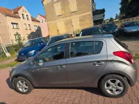 Gebraucht Hyundai i20 Edition 86 PS (63 kW) 2013 Grau Kleinwagen