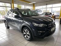 Gebraucht Dacia Sandero Comfort 101 PS (74 kW) 2022 Grau "comete" Limousine