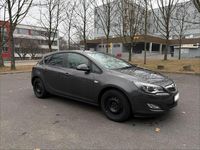 Gebraucht Opel Astra 140 PS (102 kW) 2012 Grau Limousine