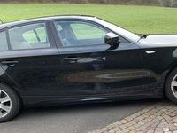 Gebraucht BMW 118 143 PS (105 kW) 2010 Schwarz Kleinwagen