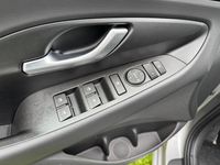 Neu Hyundai i30 140 PS (102 kW) 2025 Silber Kombi