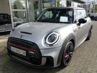 Gebraucht Mini John Cooper Works Essential 231 PS (169 kW) 2023 Melting silver iii Kleinwagen