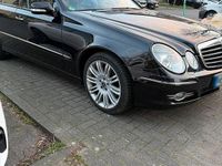Gebraucht Mercedes E280 231 PS (169 kW) 2007 Schwarz Kombi
