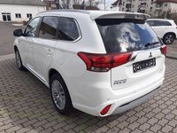 Gebraucht Mitsubishi Outlander P-HEV Plus 224 PS (164 kW) 2020 Weiß SUV