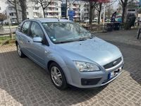 Gebraucht Ford Focus Ghia 101 PS (74 kW) 2005 Limousine