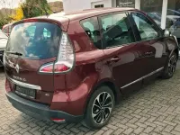 Gebraucht Renault Grand Scénic III Bose Edition 131 PS (96 kW) 2015 Rot Van / Kleinbus