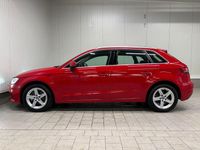 Gebraucht Audi A3 Comfort 150 PS (110 kW) 2019 Rot Limousine