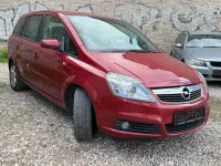 Gebraucht Opel Zafira Edition 150 PS (110 kW) 2006 Rot Van / Kleinbus