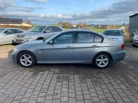 Gebraucht BMW 320 150 PS (110 kW) 2007 Blau Limousine