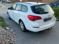 Begagnad Opel Astra 2012 Kombi
