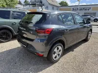 Gebraucht Dacia Sandero Essentiel 91 PS (66 kW) 2023 Grau Limousine
