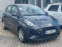 Gebraucht Hyundai i10 Select 63 PS (46 kW) 2025 Grau Kleinwagen