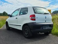 Gebraucht VW Fox 54 PS (39 kW) 2006 Weiß Kleinwagen