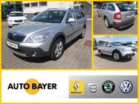 Gebraucht Skoda Octavia Scout 140 PS (102 kW) 2013 Silber metallic Kombi