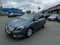 Gebraucht Mercedes B180 122 PS (89 kW) 2013 Blau Van / Kleinbus