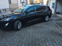 Gebraucht Ford Focus Cool & Connect 125 PS (91 kW) 2022 Schwarz Kombi