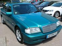 Gebraucht Mercedes C180 122 PS (89 kW) 1998 Grün Limousine