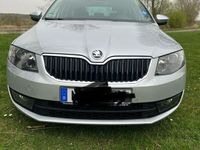 gebraucht Skoda Octavia Combi 2.0 Diesel Elegance BJ. 07. 2013