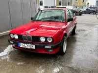 Gebraucht BMW 318 Basis 113 PS (83 kW) 1988 Rot Limousine